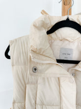 Load image into Gallery viewer, Cream Puffer Vest
