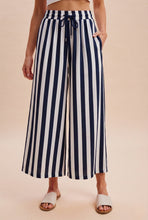Load image into Gallery viewer, Vertical Pants
