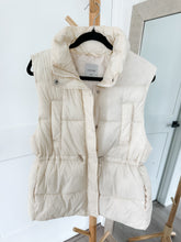 Load image into Gallery viewer, Cream Puffer Vest
