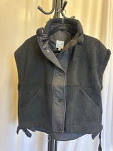 Load image into Gallery viewer, Teddy
